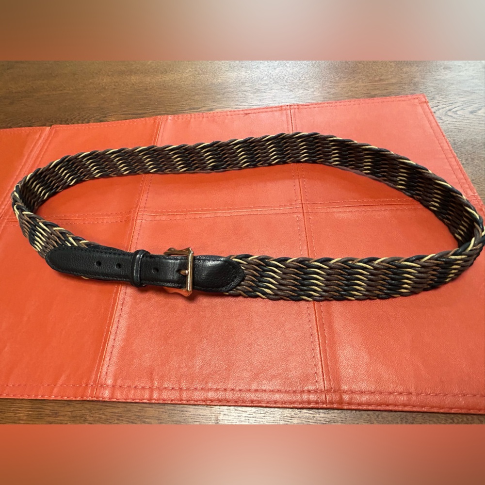 Men 40 belt - 40.5” in last hole, 38” in 1st hole. Solid brass buckle. USA made.